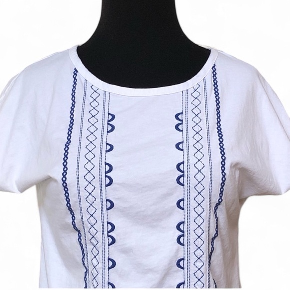 ⭐️ Talbots Short Sleeve Embroidered Tee - SMALL - Picture 5 of 8